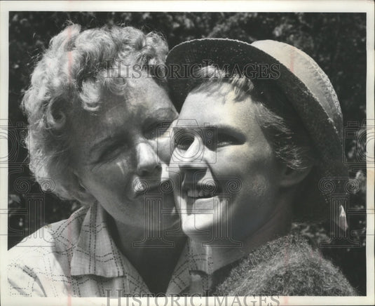 1959 Golfers Mrs.John Clauder & the future Mrs. Wm. W. Flenniken Jr. - Historic Images