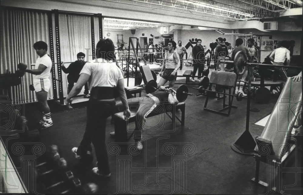 1982 Press Photo El Centro de la Comunidad Unida community center&#39;s Vista gym - Historic Images