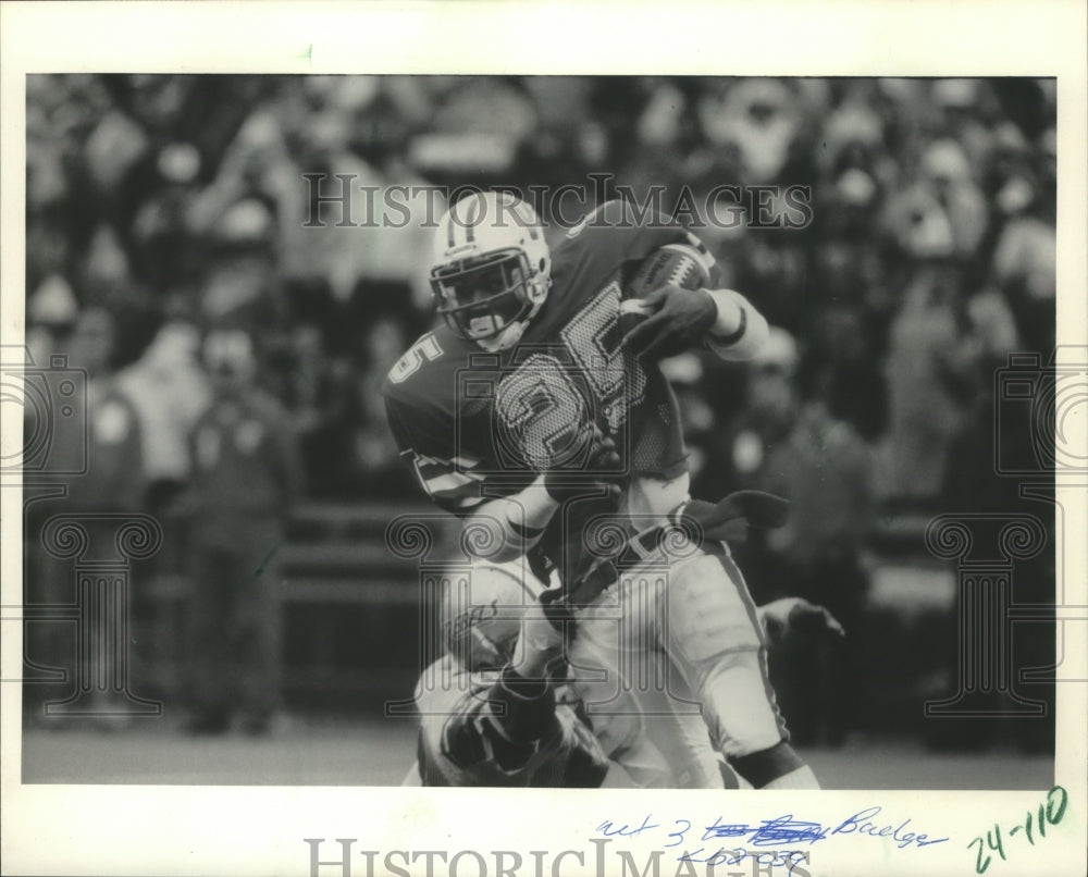 1985 Press Photo Badgers football player, Larry Emery, in action at Camp Randall- Historic Images