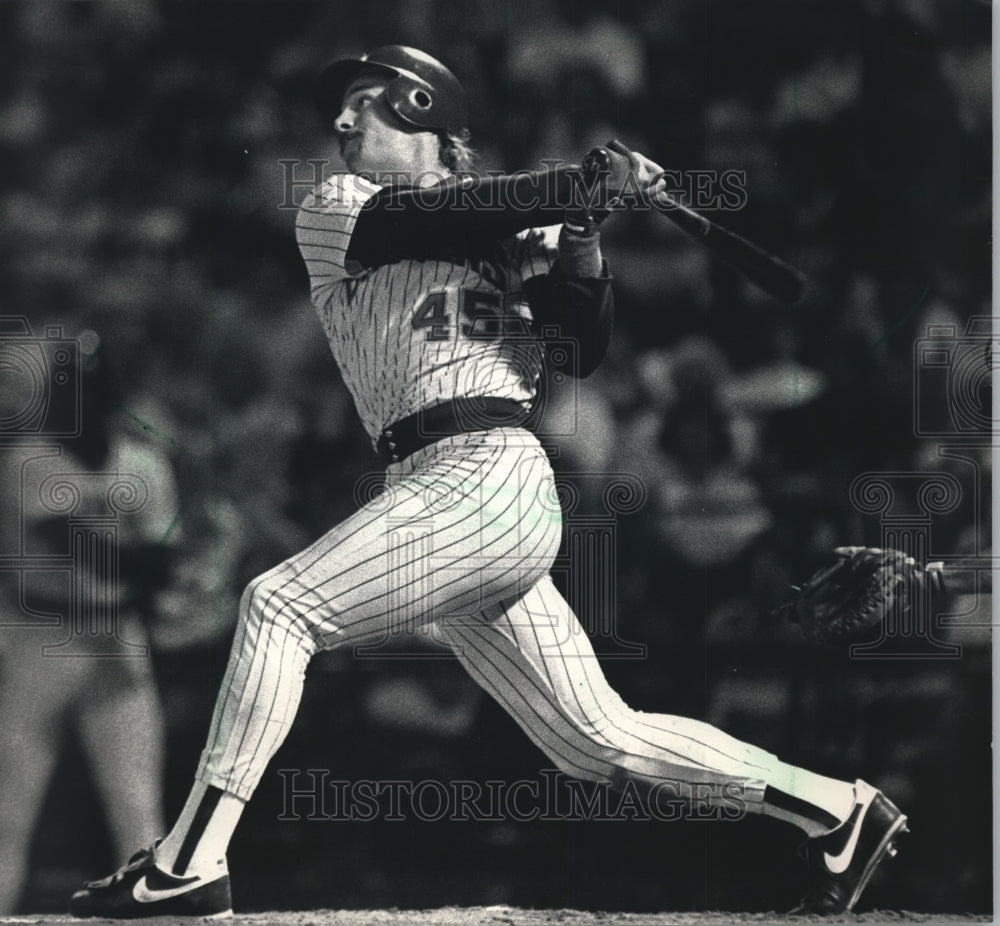 1986 Press Photo Milwaukee Brewers Baseball player Rob Deer in action- Historic Images