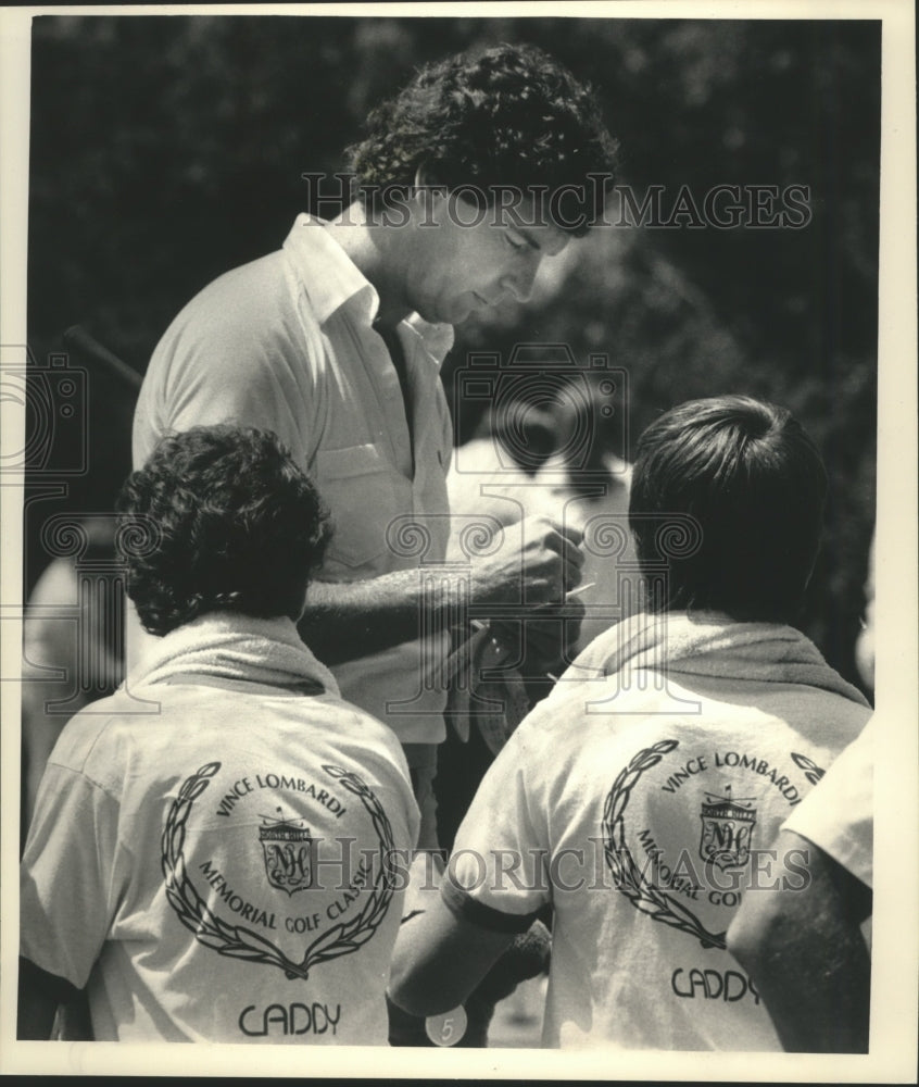 1986 Press Photo Autograph of Green Bay Packers' Lynn Dickey is still in demand - Historic Images