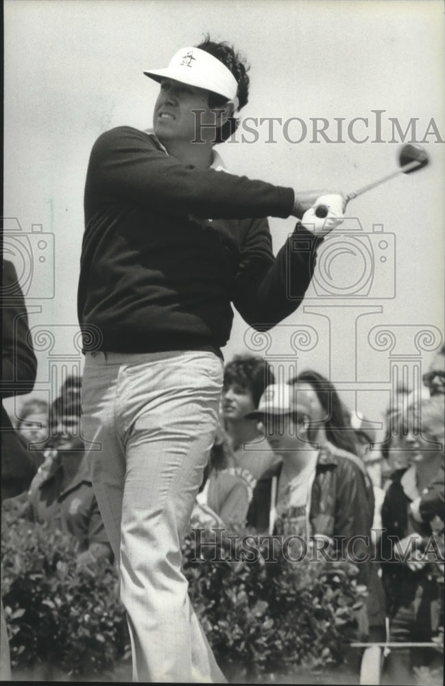 1982 Press Photo Professional Golfer Victor Regalado At Greater Milwaukee Open- Historic Images