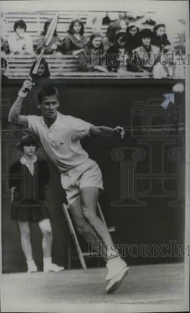 American tennis player Dennis Ralston posed with racket beside a co - Old Photo | UK American tennis player Dennis Ralston posed with racket beside a co - Old Photo | UK