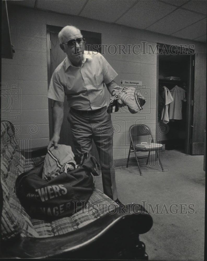 1985 Press Photo Milwaukee Brewers manager, George Bamberger in County Stadium- Historic Images