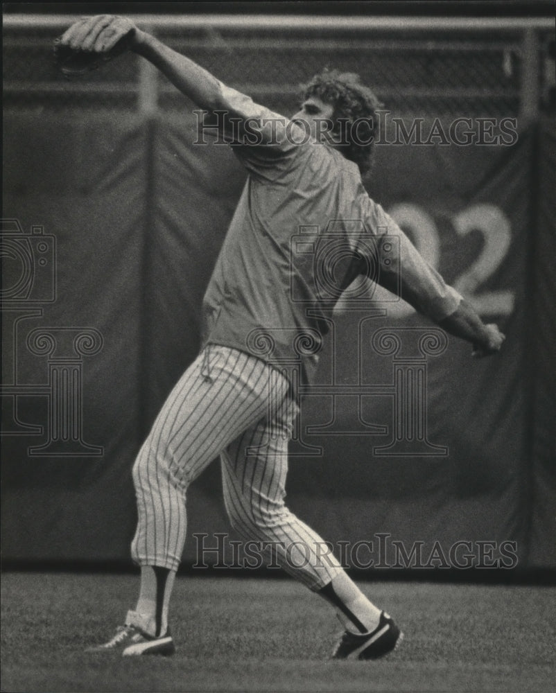 1983 Press Photo Milwaukee Brewers pitcher Pete Vuckovich in action - mjt07612- Historic Images