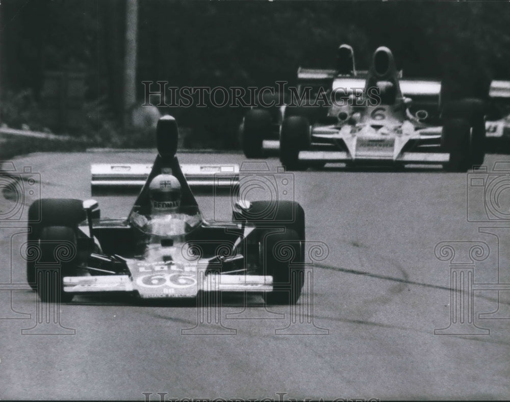 1980 Press Photo Brian Redman in a Formula 5000 race car at Elkhart Lake.- Historic Images