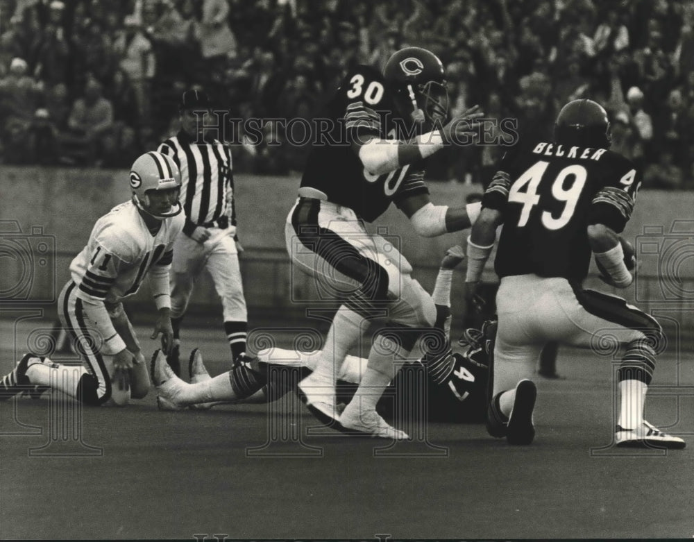 1980 Press Photo Chicago Bears&#39; Dave Becker in end zone after recovering fumble- Historic Images