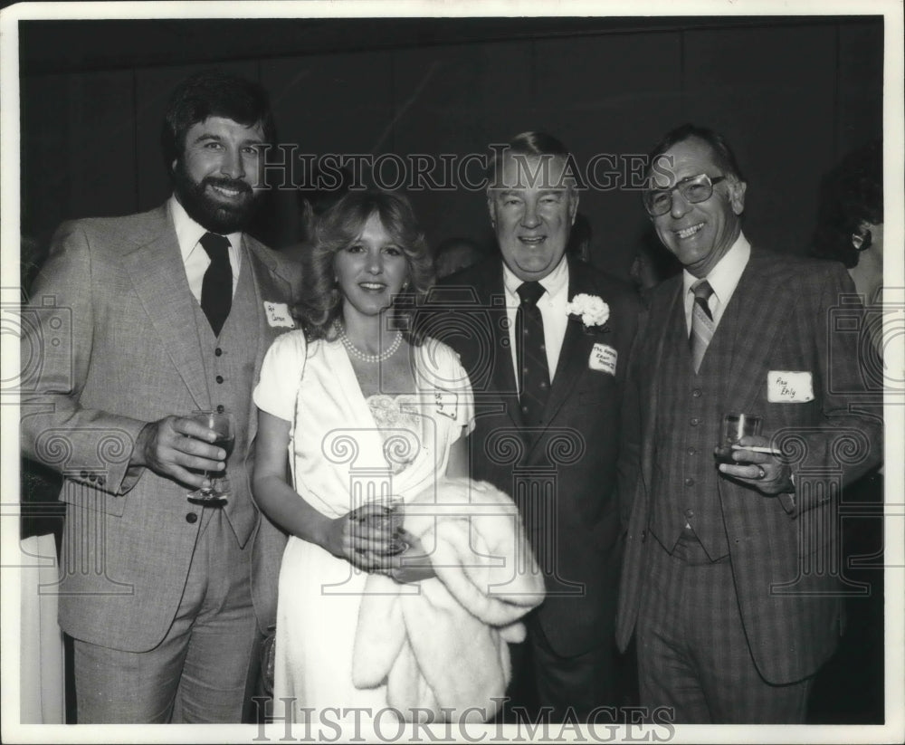 1983 Press Photo Football&#39;s Pat Curran and company - mjt08096- Historic Images