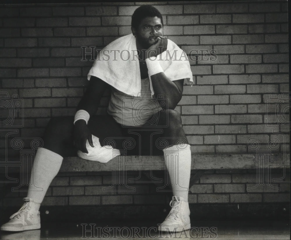 1982 Press Photo Geff Crompton at the Milwaukee Bucks basketball rookie camp- Historic Images