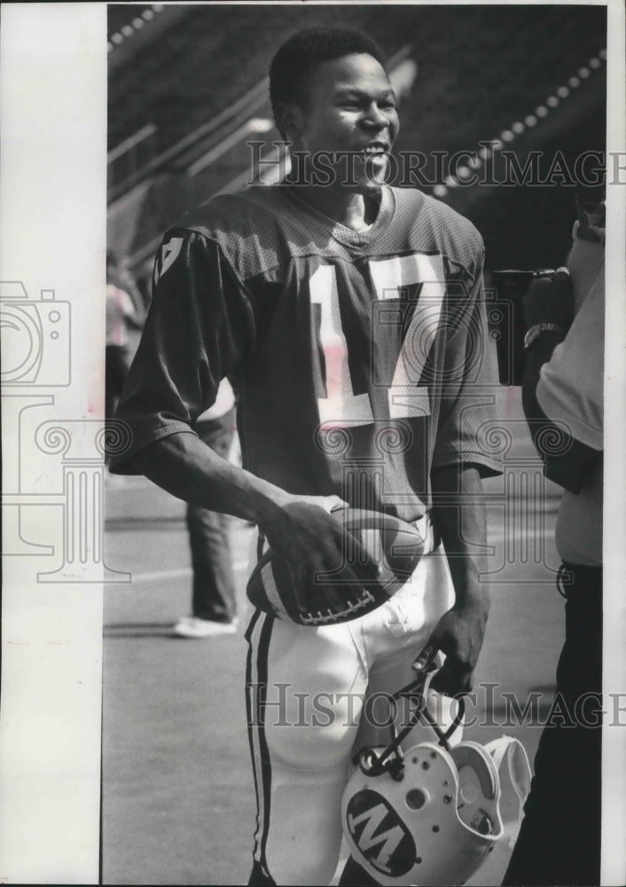 1977 Press Photo UW football player, Anthony Dudley - mjt08504- Historic Images