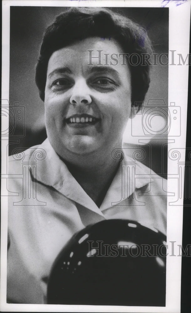 1967 Milwaukee bowler, Carol Miller - Historic Images