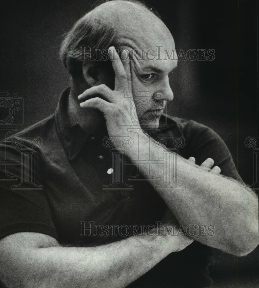 1982 Press Photo Marquette University Basketball Coach Rick Majerus' Game Face- Historic Images