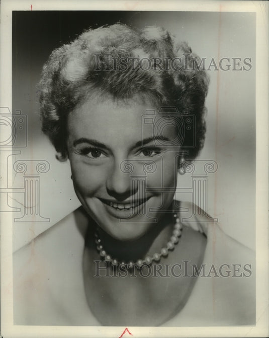1958 Grownup Peggy Ann Garner in "The Velvet Trap" - Historic Images