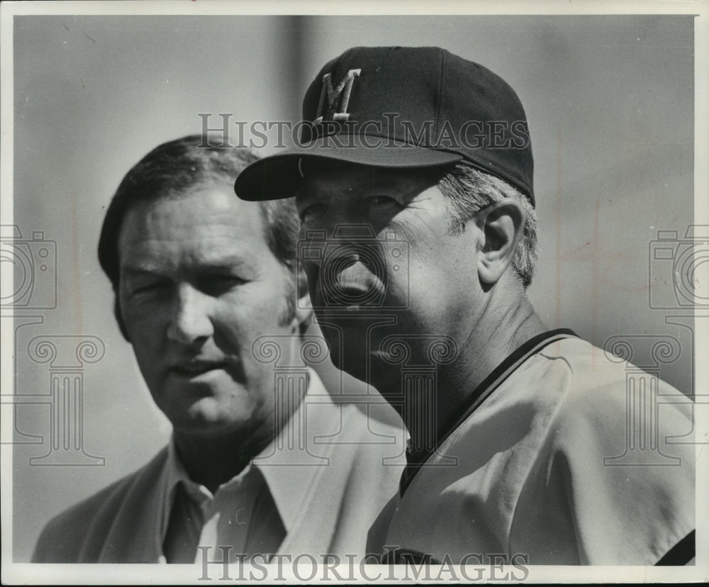 1977 Press Photo Milwaukee Brewers, Baumer, and Grammas - mjt09863 - Historic Images