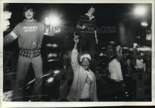 1982 Press Photo Milwaukee Brewers World Series - Fans Celebrate - mjt10331 - Historic Images