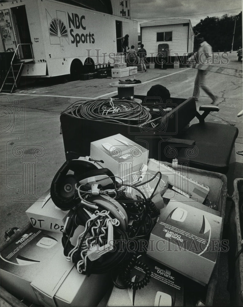 1982 Press Photo NBC Sports equipment to be used at Milwaukee World Series - Historic Images