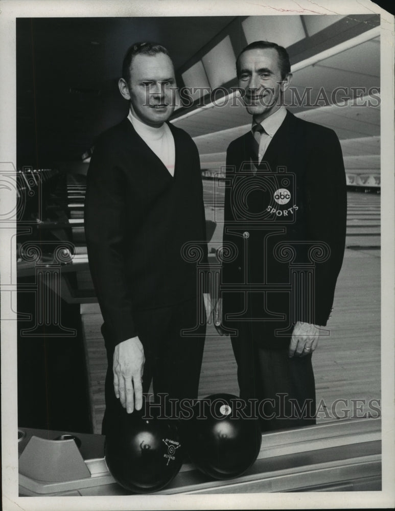 1970 Press Photo American bowler John Guenther and companion - mjt10925 - Historic Images