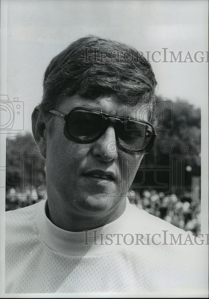 1977 Press Photo Gerry Reins, Milwaukee Lutheran football coach - mjt10957- Historic Images