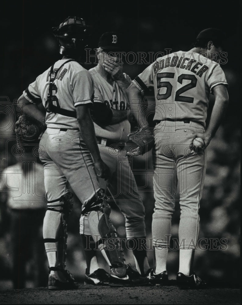 1990 Press Photo Boston manager Joe Morgan, players Mike Boddicker &amp; Tony Pena - Historic Images