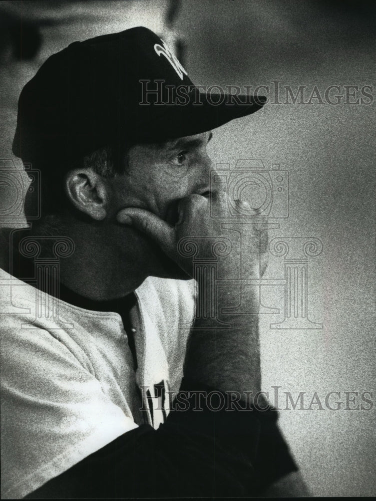 1990 Press Photo Waukesha South coach Fritz Richter watches game at Frame Park - Historic Images