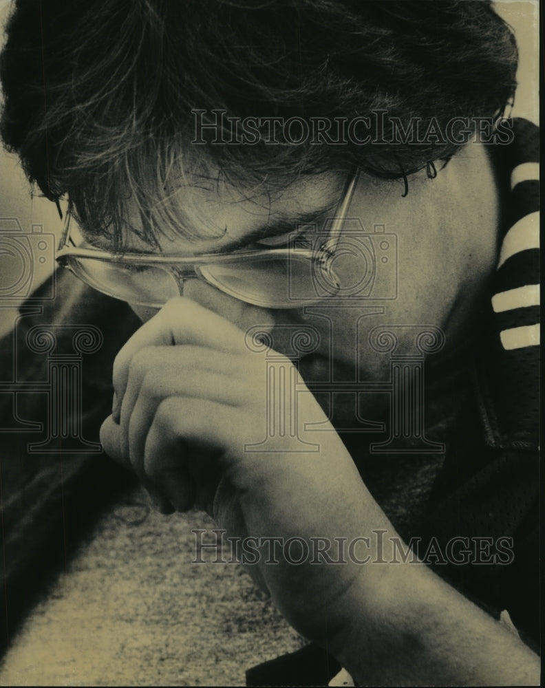 1982 Press Photo Ron Hallstrom after workout. - mjt11243- Historic Images