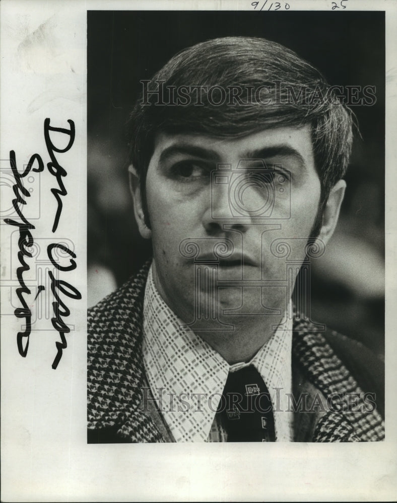 1974 Don Olson, Superior High School basketball coach. - Historic Images
