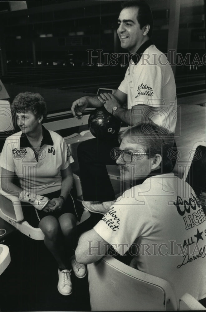 1987 Press Photo Jo Ann Opicka, Gus Yunnaras and Darold Meisel, Bowling - Historic Images