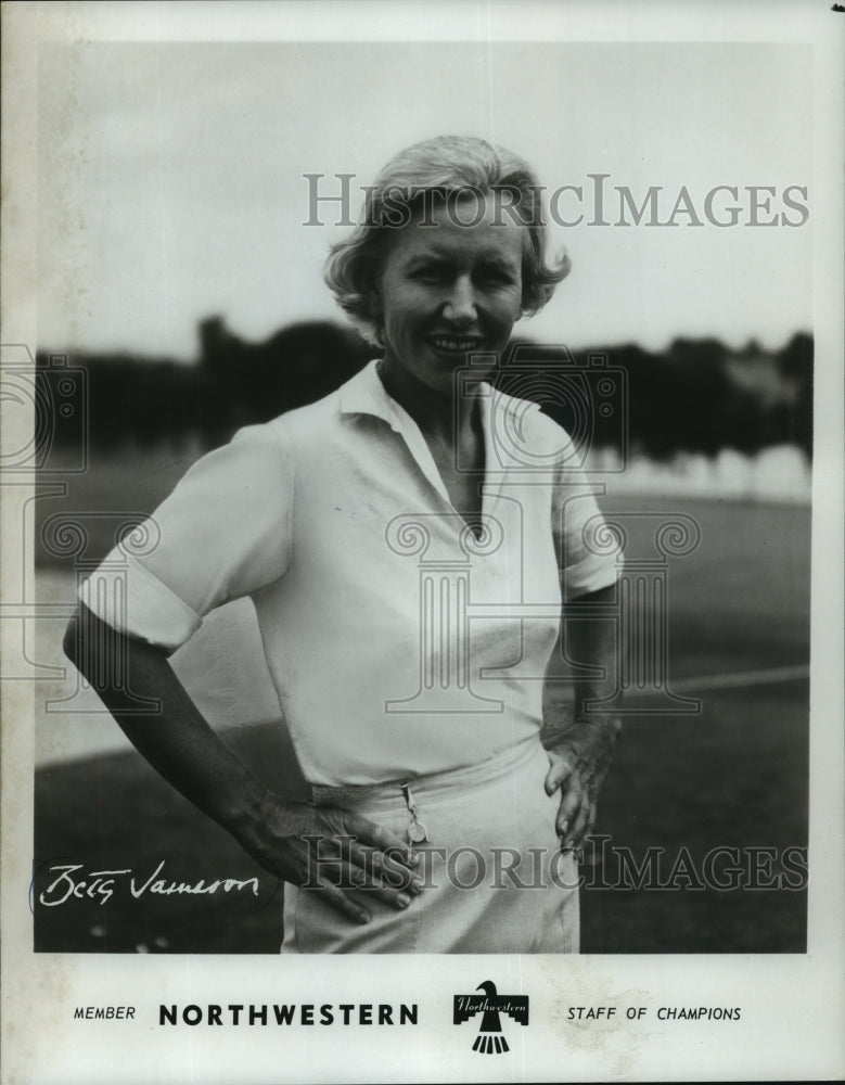 1967 Press Photo Bets Jameson, member of Northwestern Staff of Champions- Historic Images