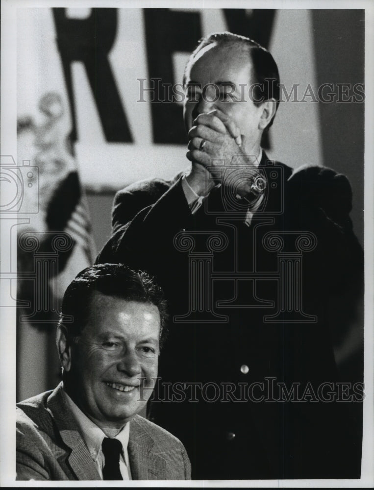 1968 Press Photo VP Hubert H. Humphrey, Richard J. Hughes at New Jersey luncheon- Historic Images