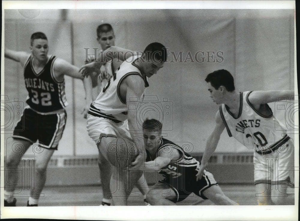 1995 Press Photo Wisconsin basketball recruit Sam Okey during a game - mjt12685- Historic Images