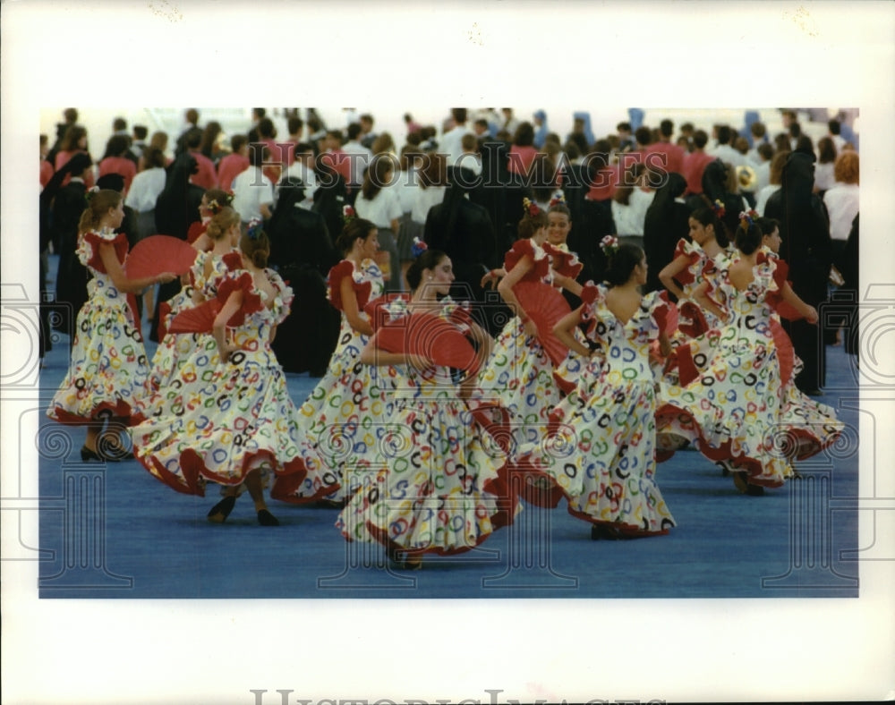 1992 Press Photo Flamenco dancers rehearse for the 1992 Barcelona Olympic Games- Historic Images