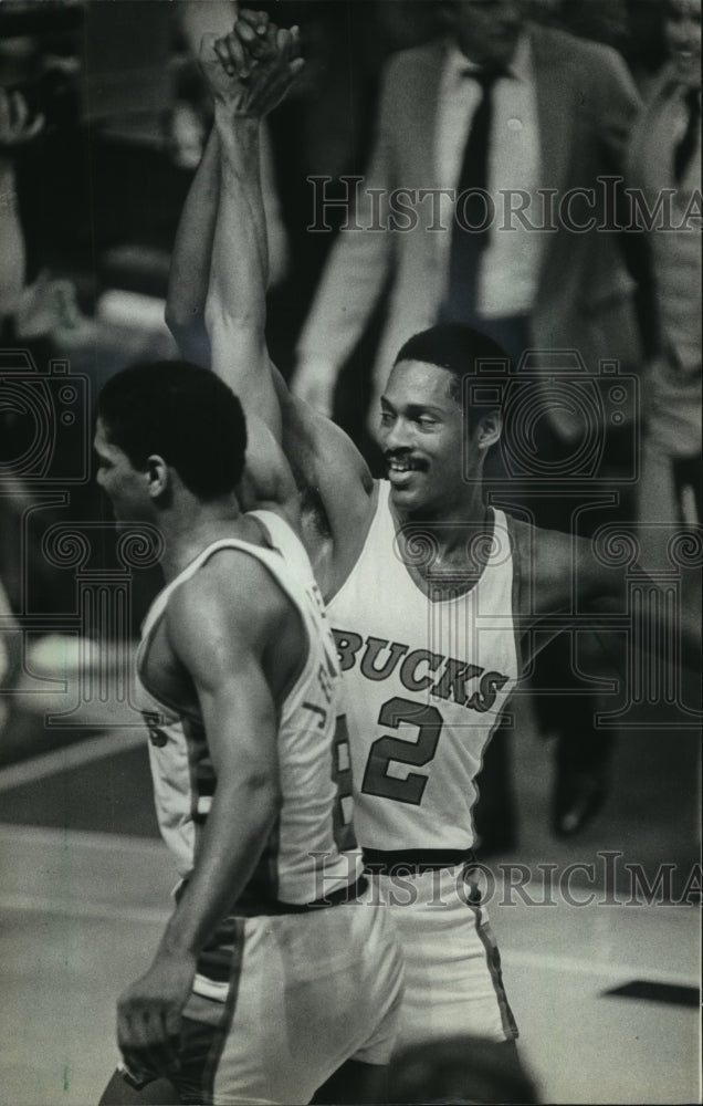 1983 Press Photo Marques Johnson, Junior Bridgeman, Bucks celebrating, Milwaukee- Historic Images
