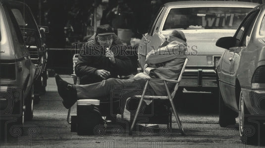 1988 Press Photo Brewer fans Emil Lund & Daniel Zimmer Menomonee Falls tailgate- Historic Images