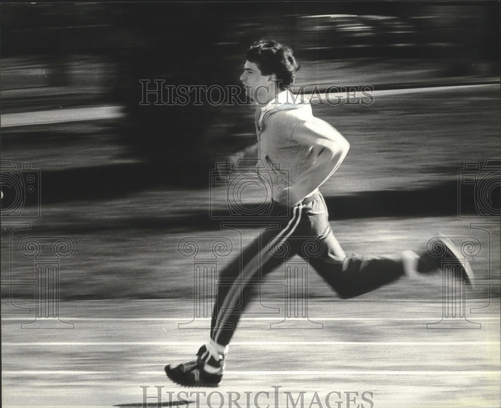 1981 Press Photo Dave Kaluzny, Track, Thomas More High School - mjt13234 - Historic Images