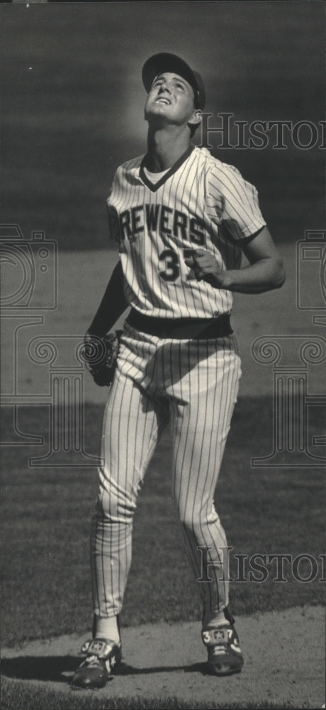 1987 Press Photo Relief pitcher Dan Plesac Milwaukee Brewers, on the mound. - Historic Images