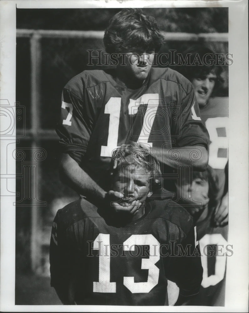 Press Photo Football players - mjt14044- Historic Images