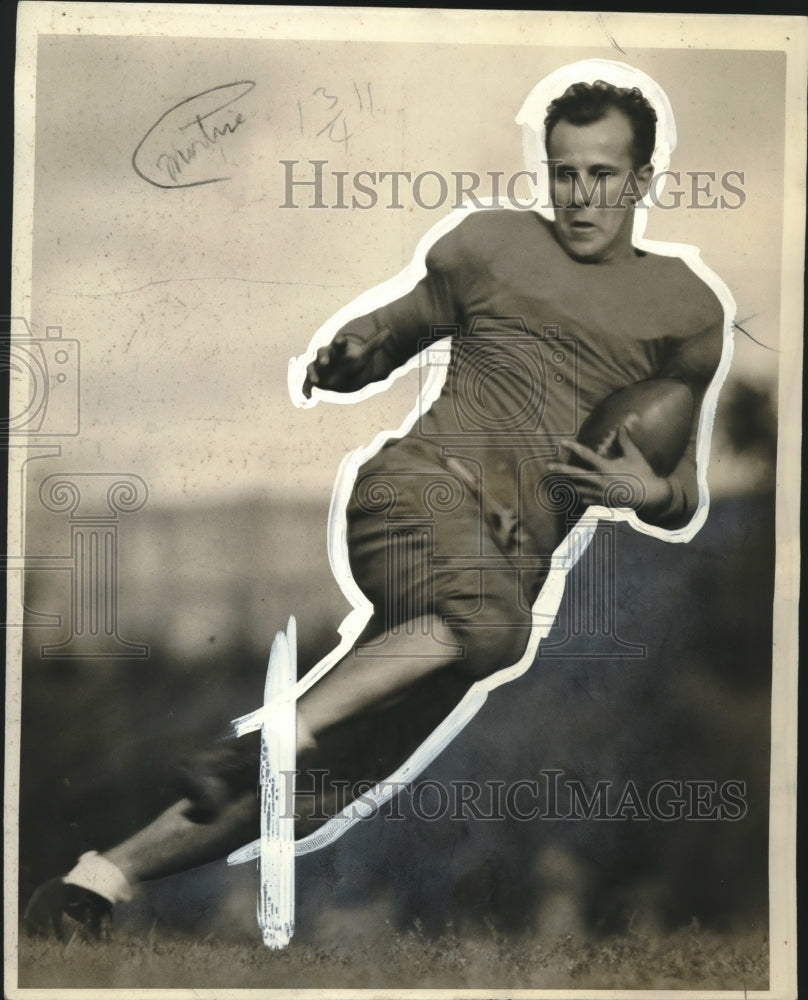 1937 Press Photo Ray Sonnenberg, Marquette University football player running. - Historic Images