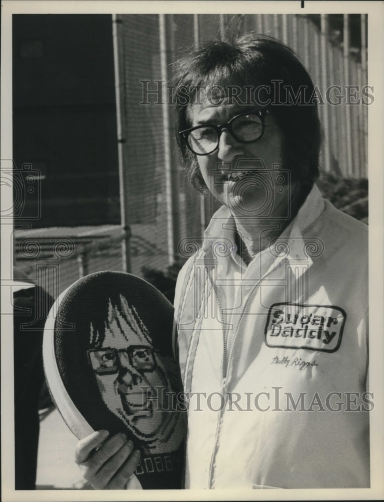 1974 Press Photo Tennis star Bobby Riggs makes cameo on NBC Sunday Mystery Movie - Historic Images