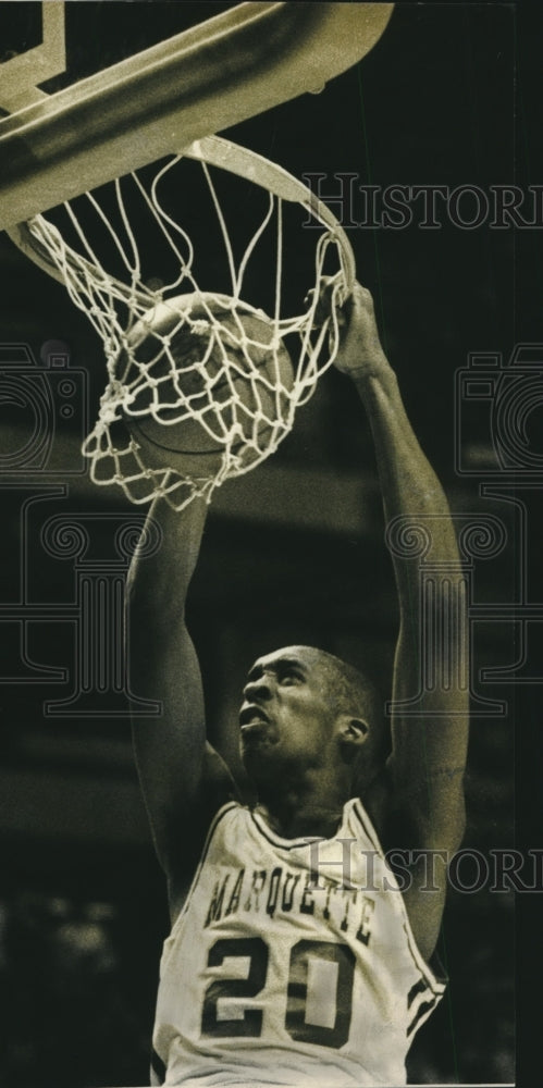 1988 Press Photo Marquette's Trevor Powell slams one home - mjt15526 - Historic Images