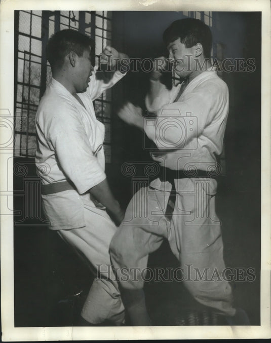 1963 Press Photo Two Lawrence College Students Demonstrate Karate - mjt15621 - Historic Images