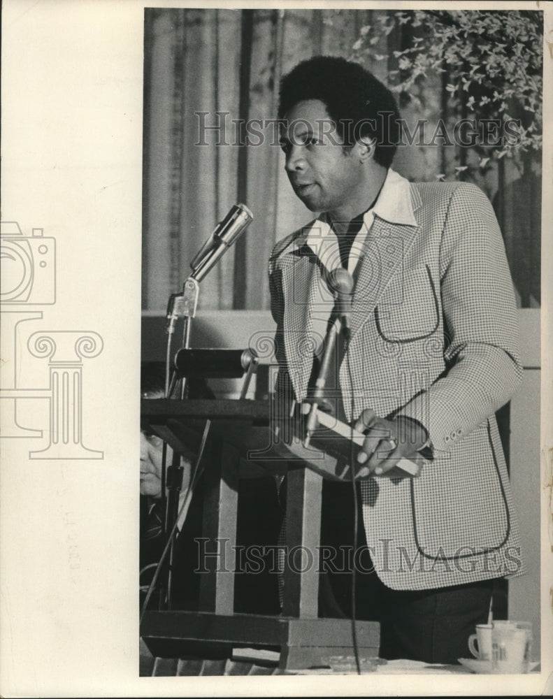 1976 Press Photo Cleveland Indians baseball manager Frank Robinson - mjt15663 - Historic Images