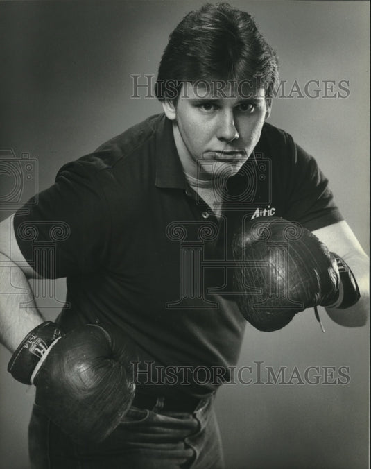 1983 Press Photo Al Schmeling, UWM student hopes to get into boxing. - mjt15812 - Historic Images