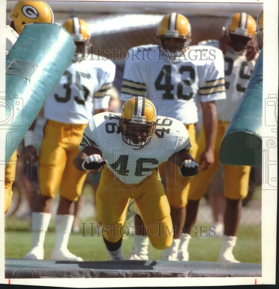 1993 Press Photo Allen Pinkett, players from Green Bay hit the pads, Wisconsin. - Historic Images