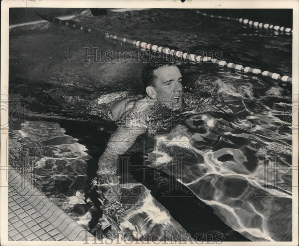 1964 Press Photo Mike Tanner doing 100 yard breast stroke in swimming pool.- Historic Images