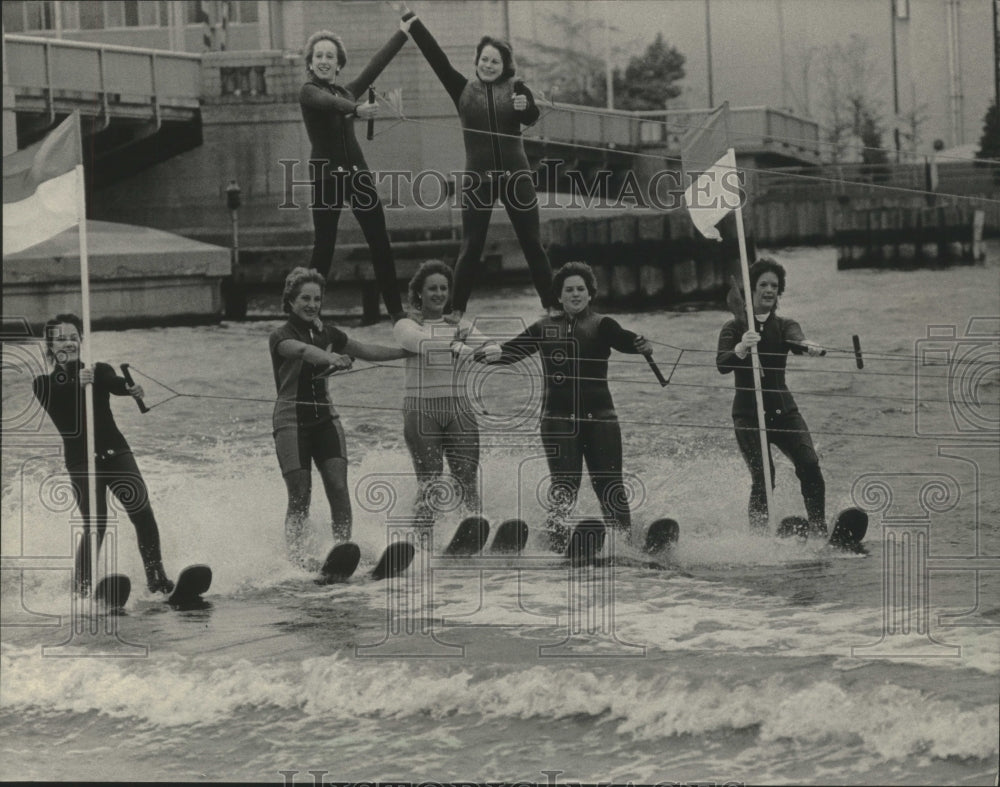 1983 Waterbound Warriors practiced on a cold Fox River for ceremony - Historic Images