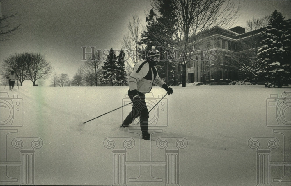 1988 Cross country skier Jerry Stephaniak glides along in Wauwatosa - Historic Images