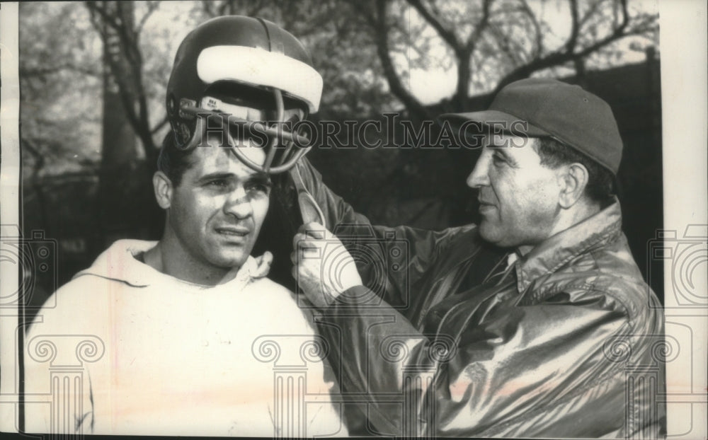 1955 Cardinals football&#39;s Charlie Trippi &amp; coach Ray Richards - Historic Images