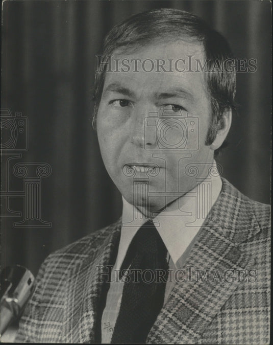 1975 Green Bay Packers football coach, Bart Starr - Historic Images