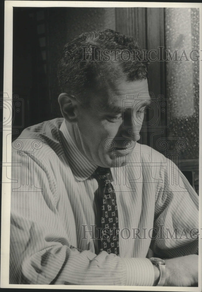 1949 Wisconsin head coach Ivan Williamson - Historic Images