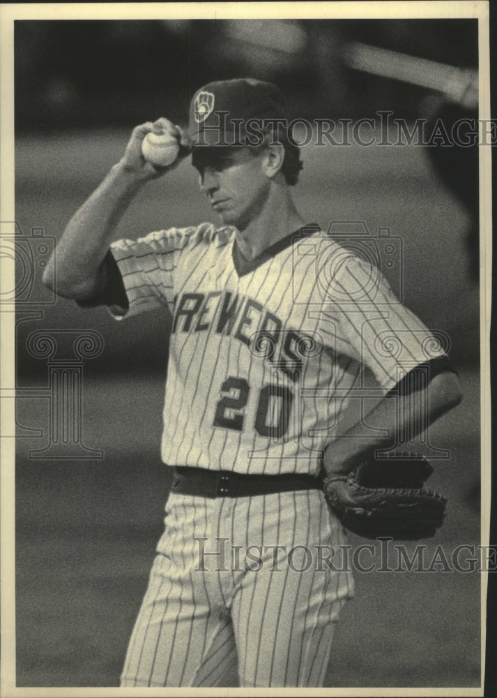 1984 Press Photo Milwaukee Brewers Pitcher Don Sutton gives up a three-run homer - Historic Images